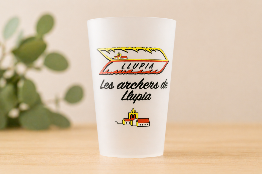 Gobelet personnalisé Llupia avec logo et design souvenir Les archers de Llupia